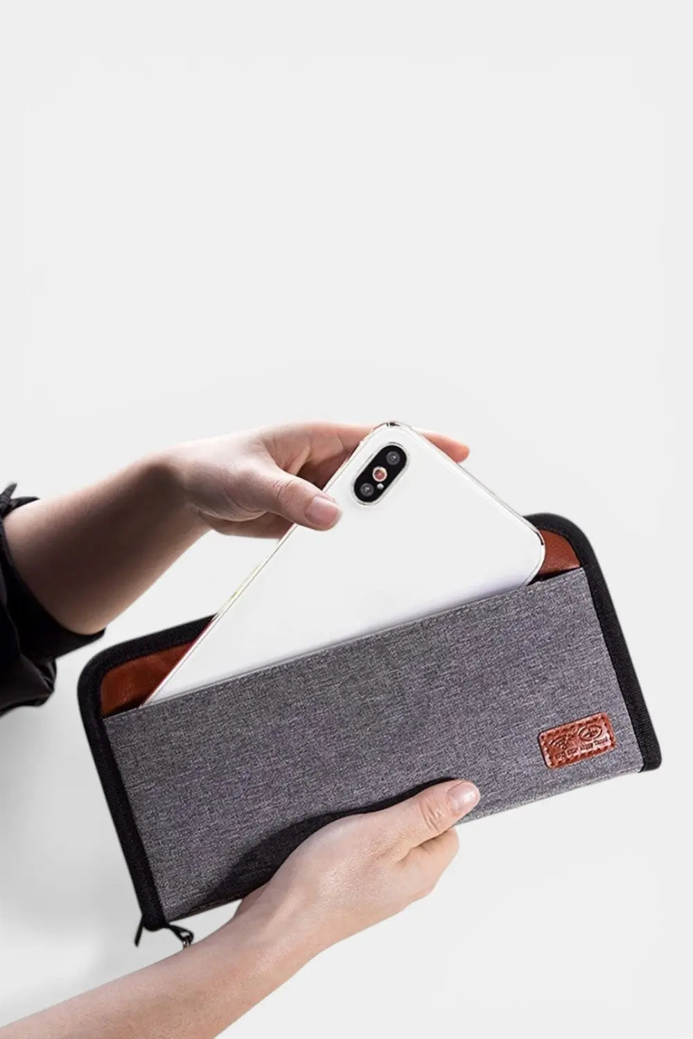 Blackheath | Family Passport Holder — RFID, 5 Passports RAVIKEN