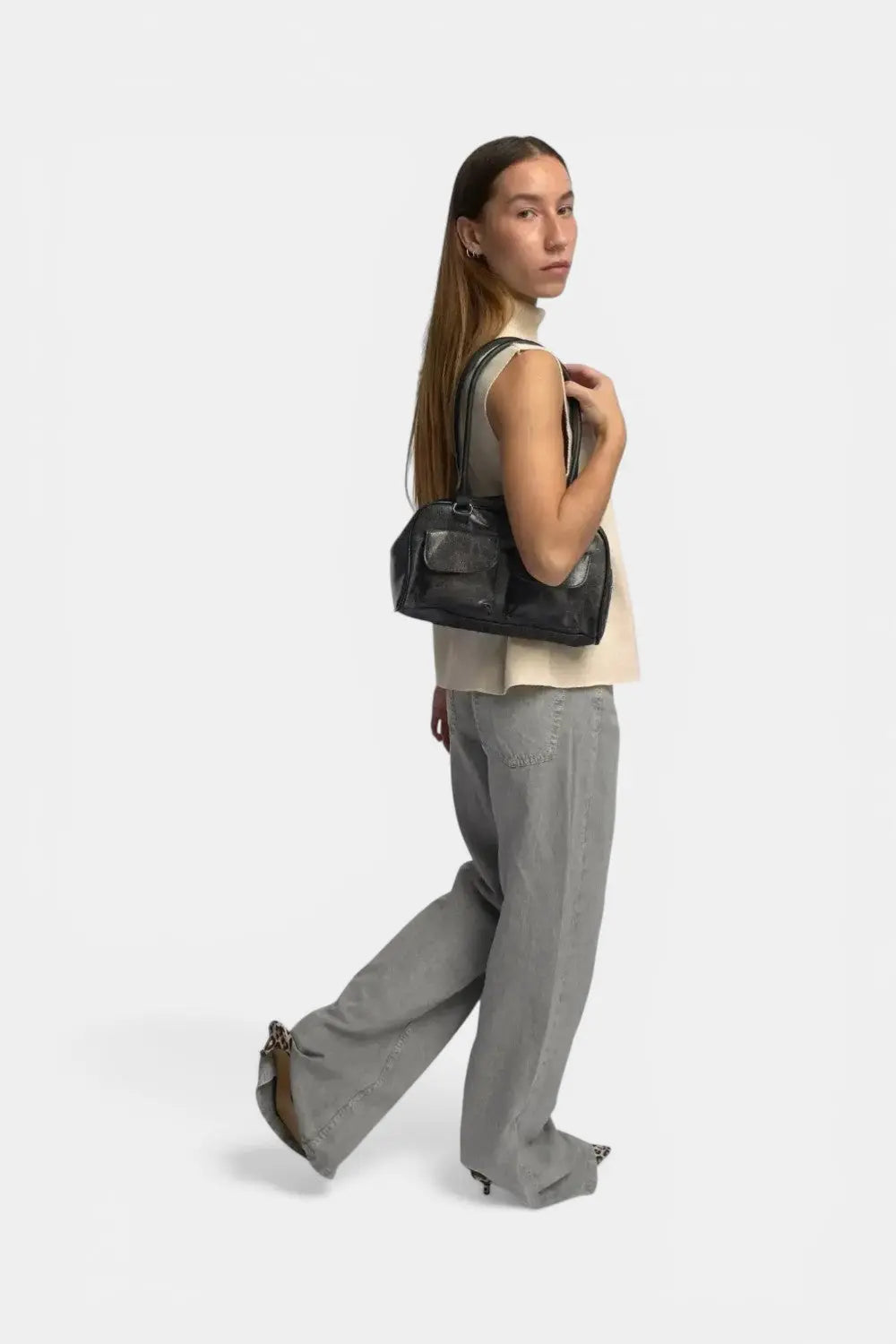 Henley | Distressed Leather Bowling Bag RAVIKEN