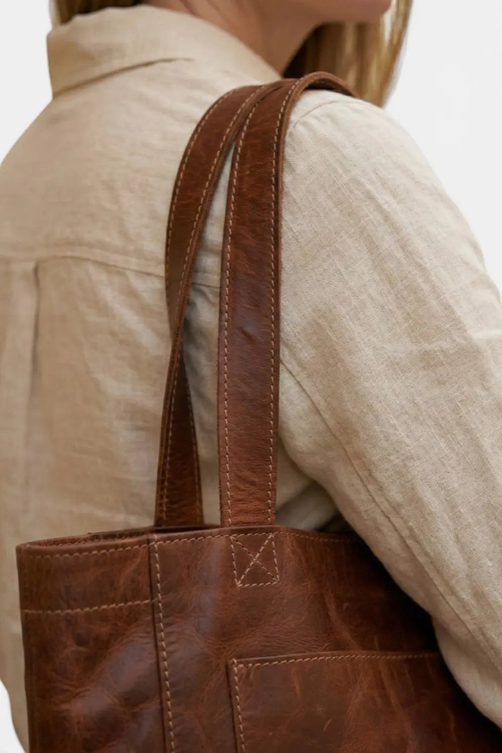 Byfleet | Large Leather Tote Bag with Outer Pocket RAVIKEN