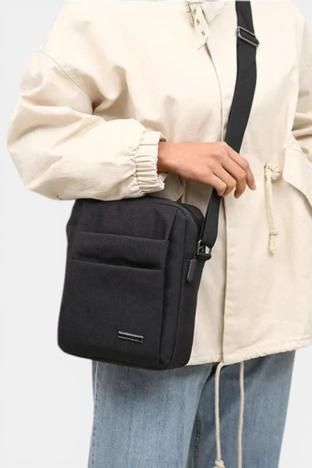 Reigate | Waterproof Crossbody Bag with Anti-Theft Pocket RAVIKEN