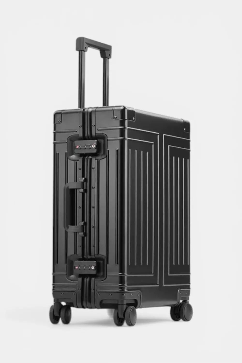 Hawley | Aluminium Suitcase with Wet-Dry Lining